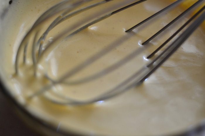 Медовый торт с малиновым мармеладом