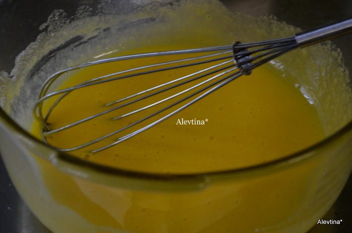 Рулет с пеканом и шоколадной начинкой