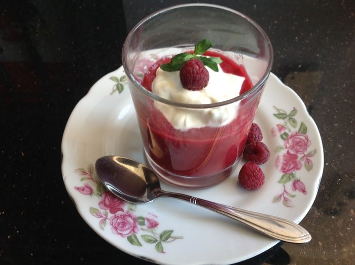 Мусс из свежей малины