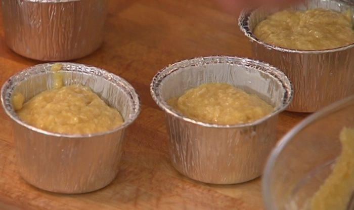 Кокосовые капкейки со свежими ягодами