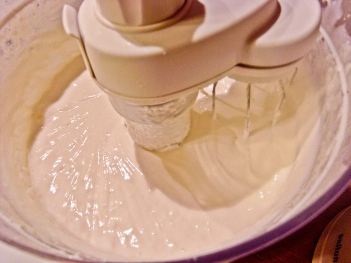 Семифреддо с фундучным пралине и карамелью 