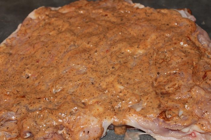 Рулет из курицы с аджикой