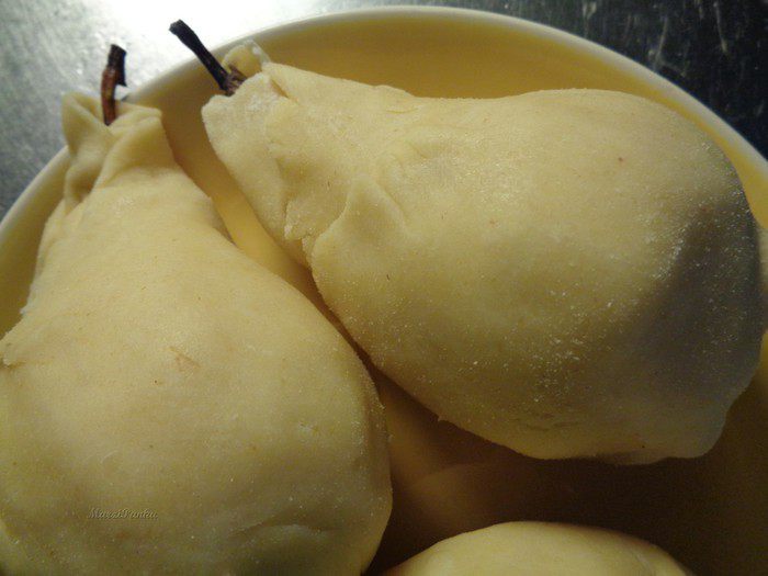 Фаршированные груши в воздушном тесте