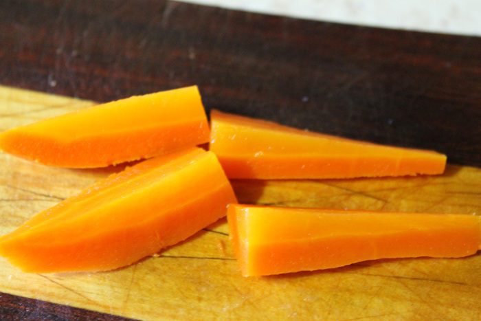 Рулетики из свинины с овощами