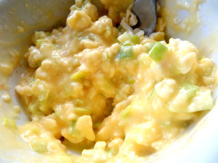 Котлетки на баклажане под сыром, с томатом