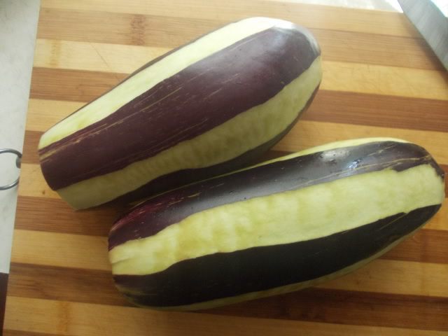 Баклажаны, фаршированные курицей