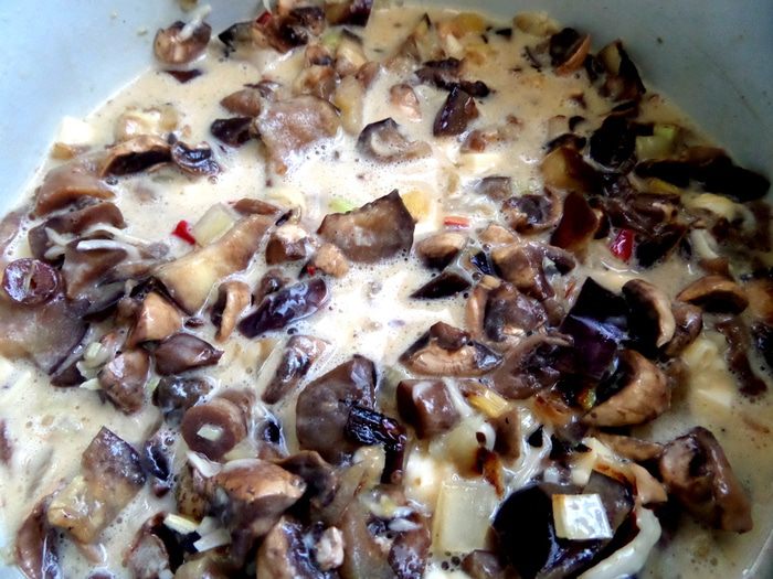 Фриттата из баклажанов с грибами