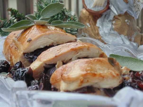 Куриная грудка &amp;quot;Красный лук, шалфей и чернослив&amp;quot;