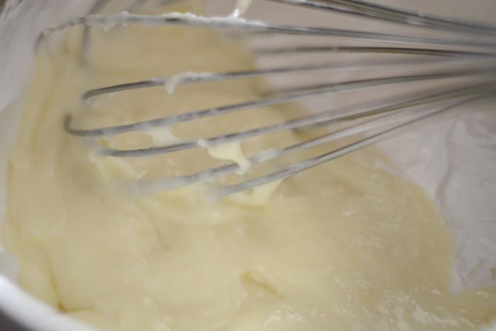 Эклеры со сливочно-шоколадным кремом (Ekler fánk)