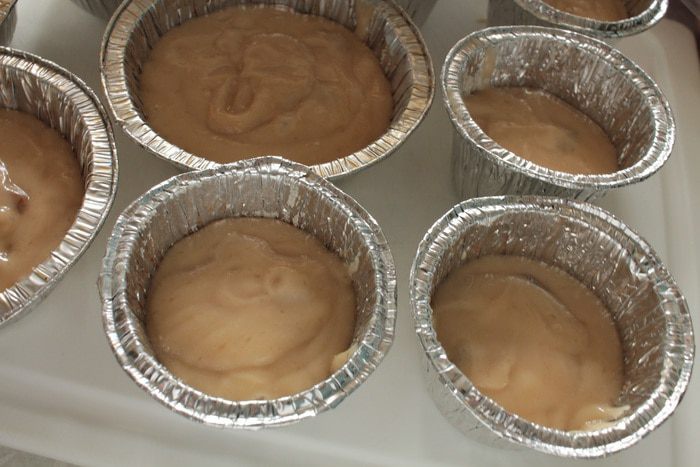 Постные кексы на огуречном рассоле