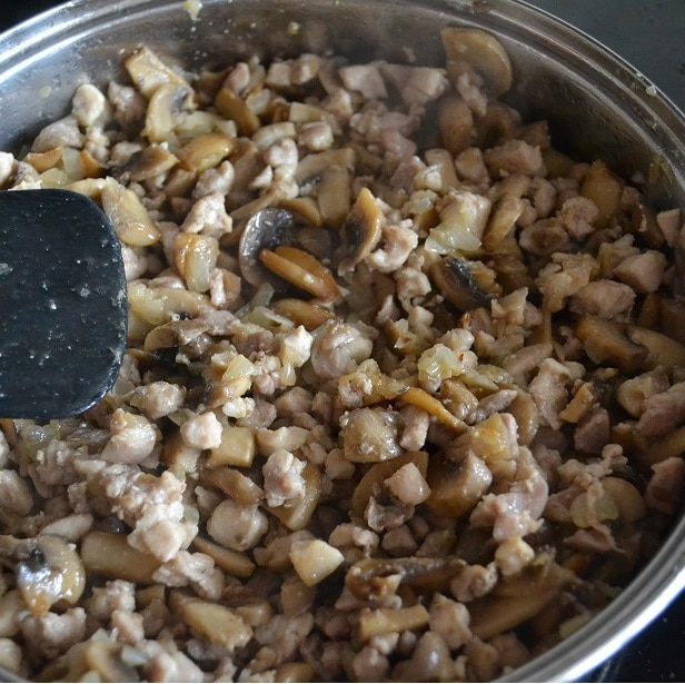 Феттучине с курицей и грибами