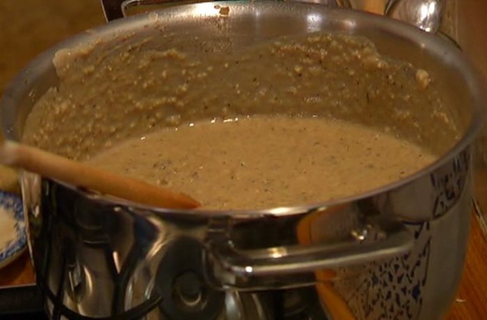 Суп-пюре из чечевицы и фасоли с трюфелем