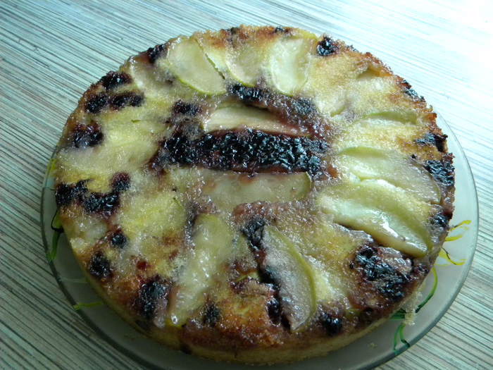 Яблочно-смородиновый пирог