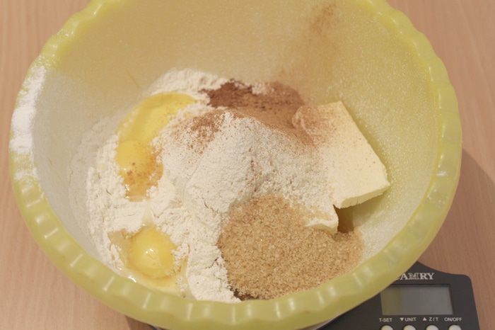 Яблочный пирог с пудинговым кремом