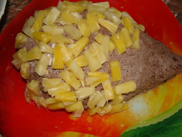 Медово-шоколадный торт &amp;quot;Ежик&amp;quot; с ананасом