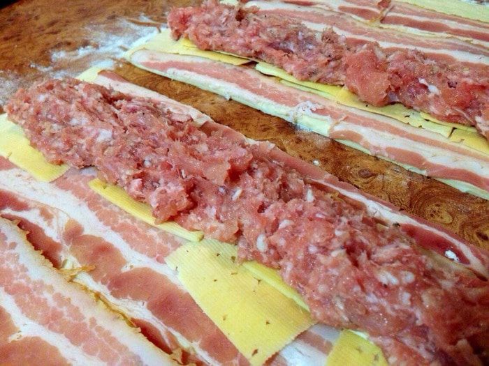 Слойка с мясом беконом и сыром