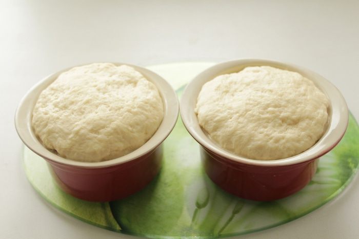 Горячие пироги с курицей на ужин