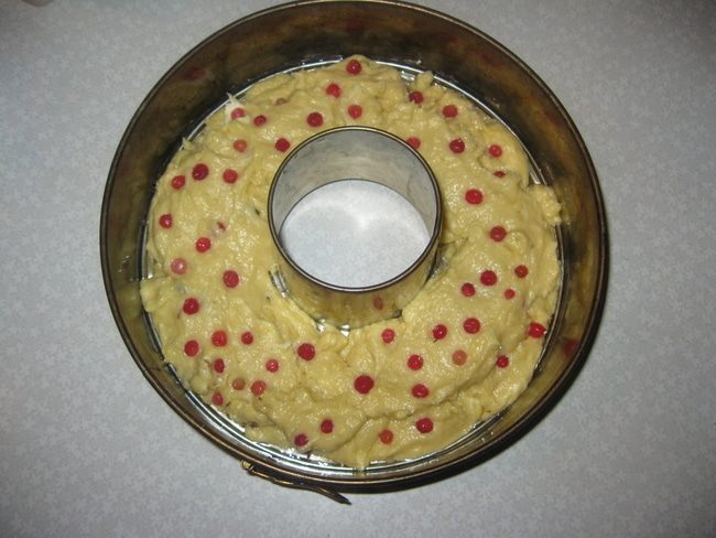 Ванильный кекс с шоколадом и брусникой