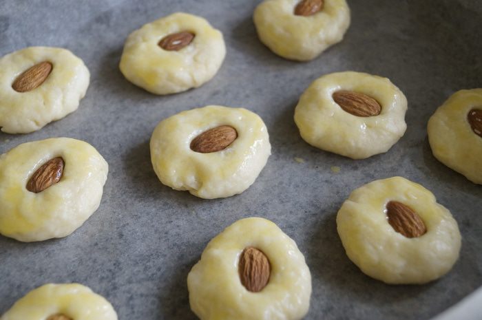 Песочное печенье на сметане с миндалем