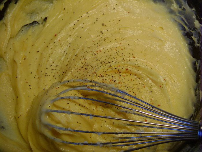 Рулет-суфле с пармезаном и вялеными томатами