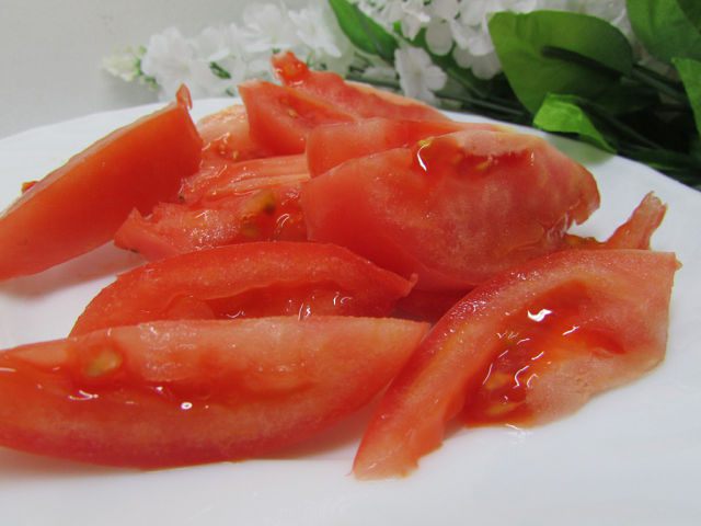 Салат с томатами и мятой