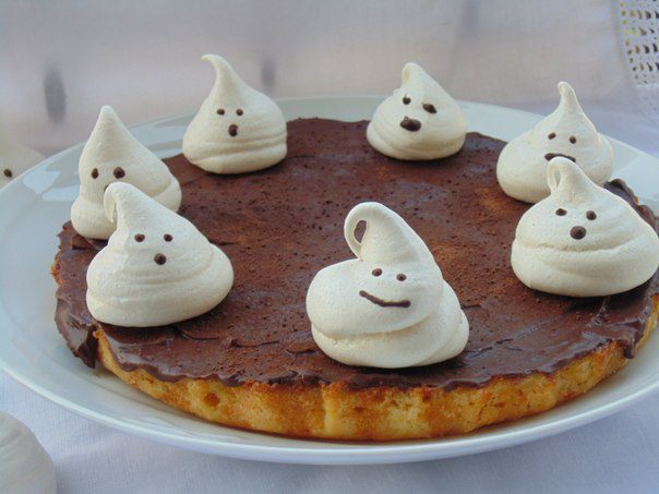Тыквенный пирог с шоколадной глазурью &amp;quot;Маленькое ручное привидение&amp;quot;