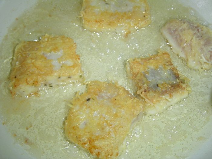 Треска в пармезане 