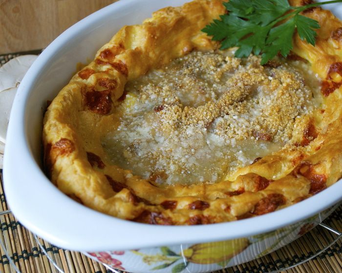 Заварной пирог с сыром и ветчиной