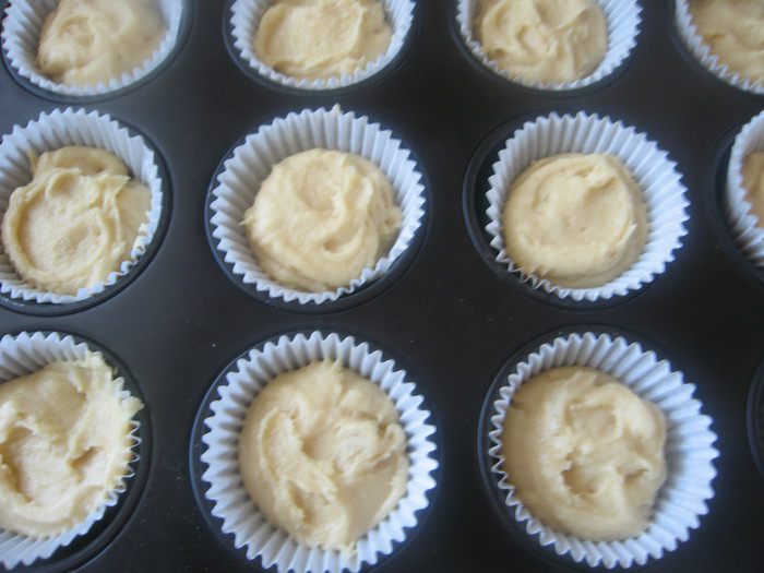 Бисквитно-миндально-ананасовые кексы