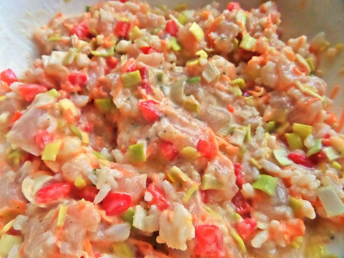 Куриные котлеты с рисом и овощами