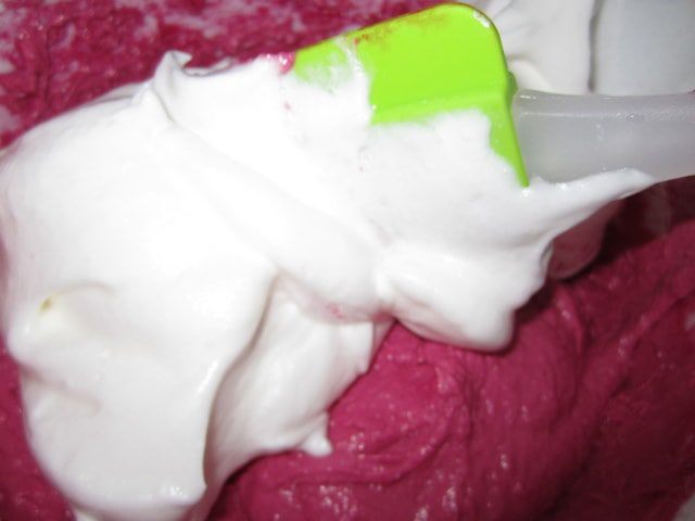 Два бисквита.