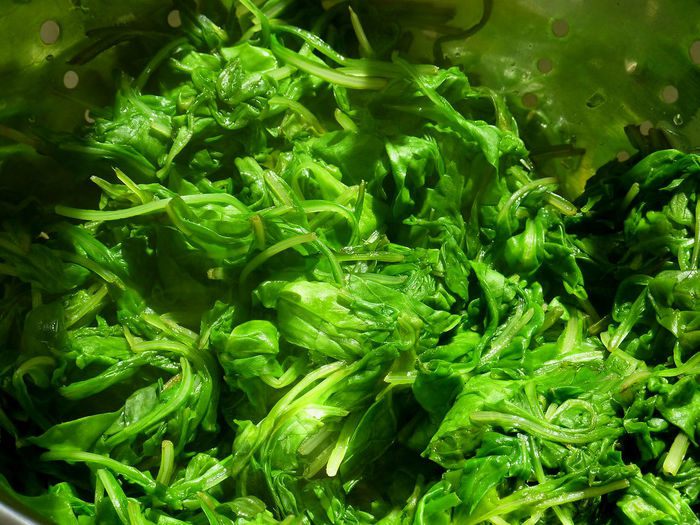 Шпинатный тарт на крекерной основе