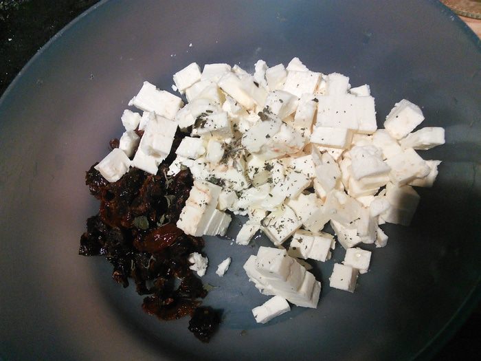 Хлебный кокот с овечьим сыром