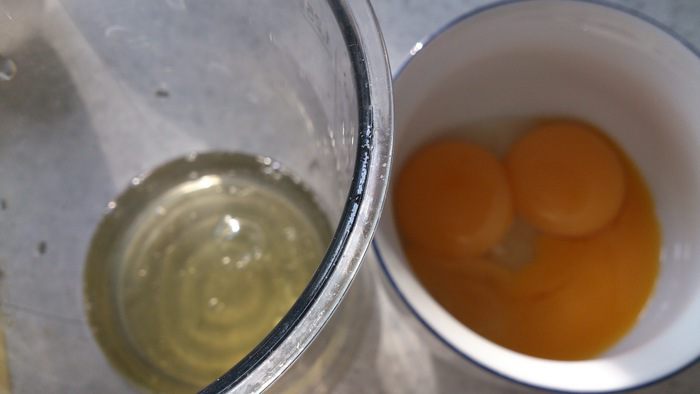 Бисквитные квадратики с черешней