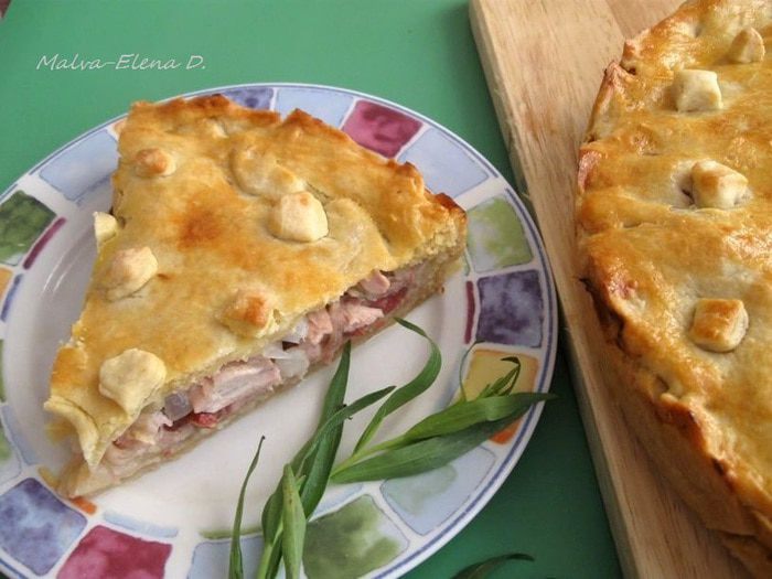  Пирог из нежной курочки с луком и сидром