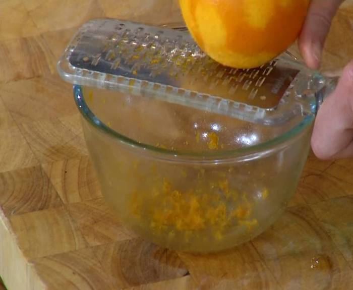 Быстрый штрудель с финиками и орехами 