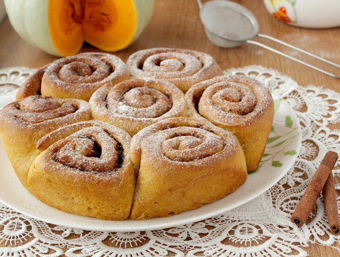 Тыквенные булочки с корицей
