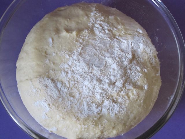 Пирог с яйцом, зеленым луком и рисом