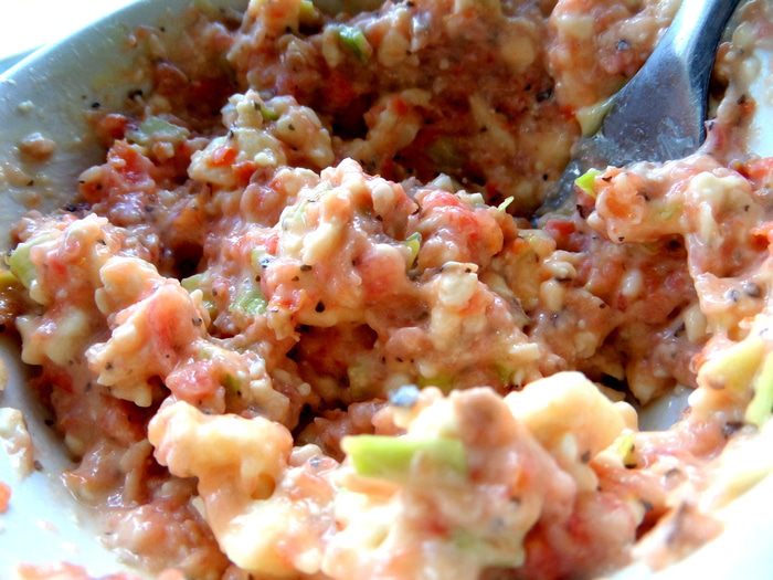 Котлетки на баклажане под сыром, с томатом