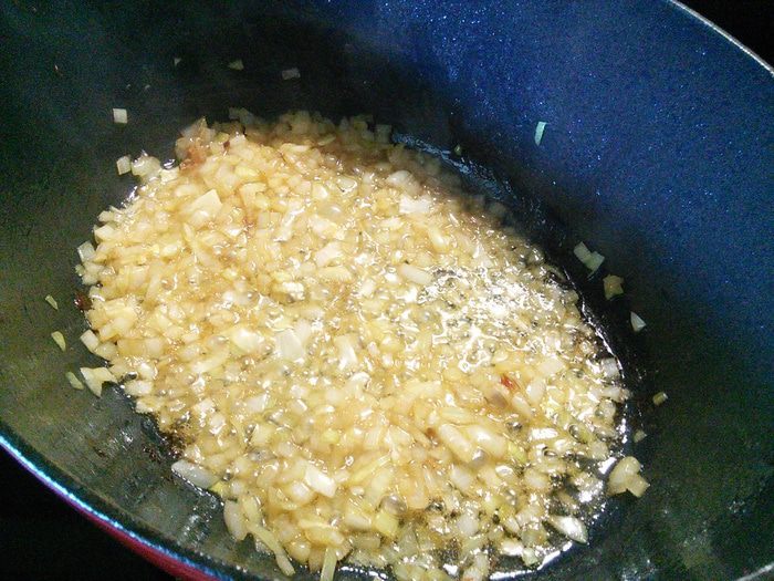 Жаркое из курицы с айвой