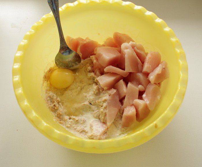 Куриный террин с вяленой клюквой и фисташками