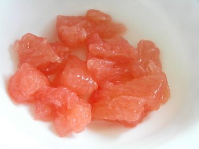 Креветки с грейпфрутом и авокадо