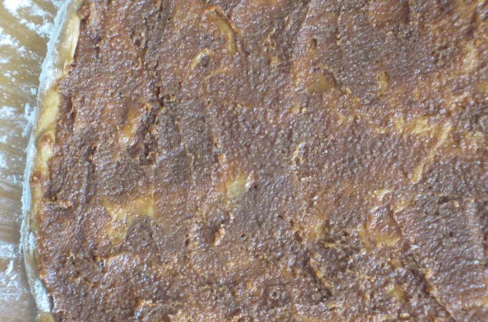 Кофейный пирог-спираль с карамелью