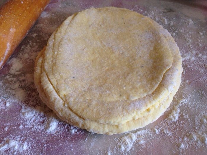 Картофельное печенье с сыром и прованскими травами