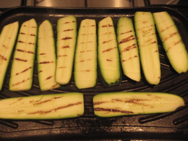 Пармиджана из цукини и филе индейки