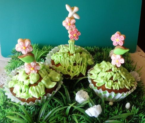 Кекс &amp;quot;Дарите женщинам цветы!&amp;quot;