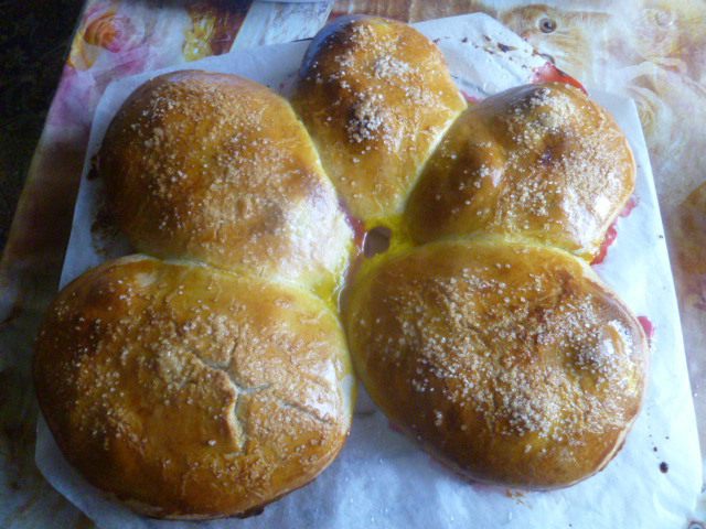 Сладкие булочки на закваске