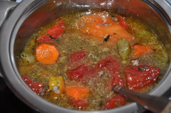 Тосканский пресный хлеб с рулетом из ягнятины 