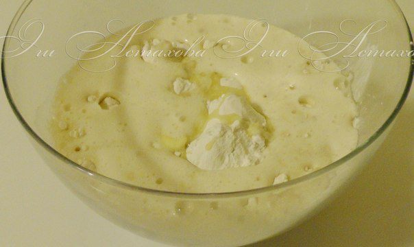 Пирог с творожными розами