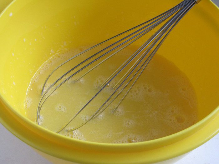 Улитка с маком и сливами